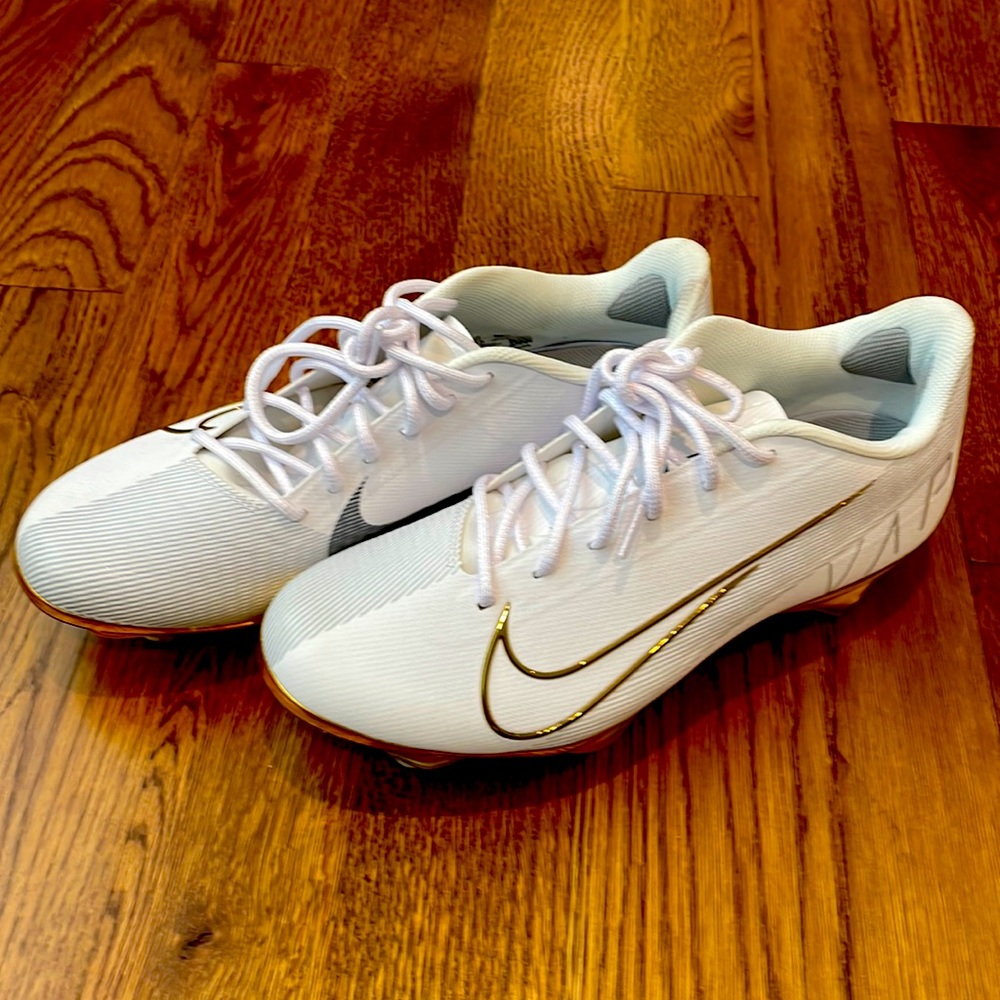 baseball cleats